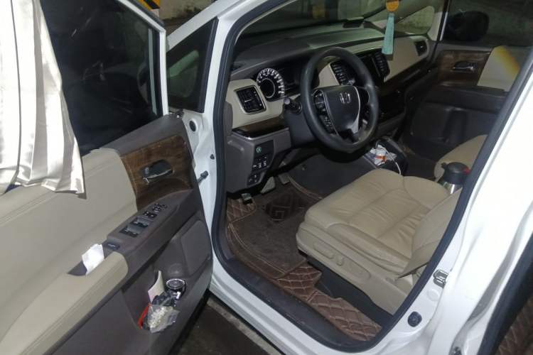 Used Honda Odyssey 2017 2.4L Luxury Edition Driver Seat