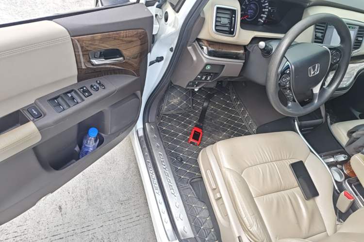 Used Honda Odyssey 2017 2.4L Luxury Edition Driver Seat