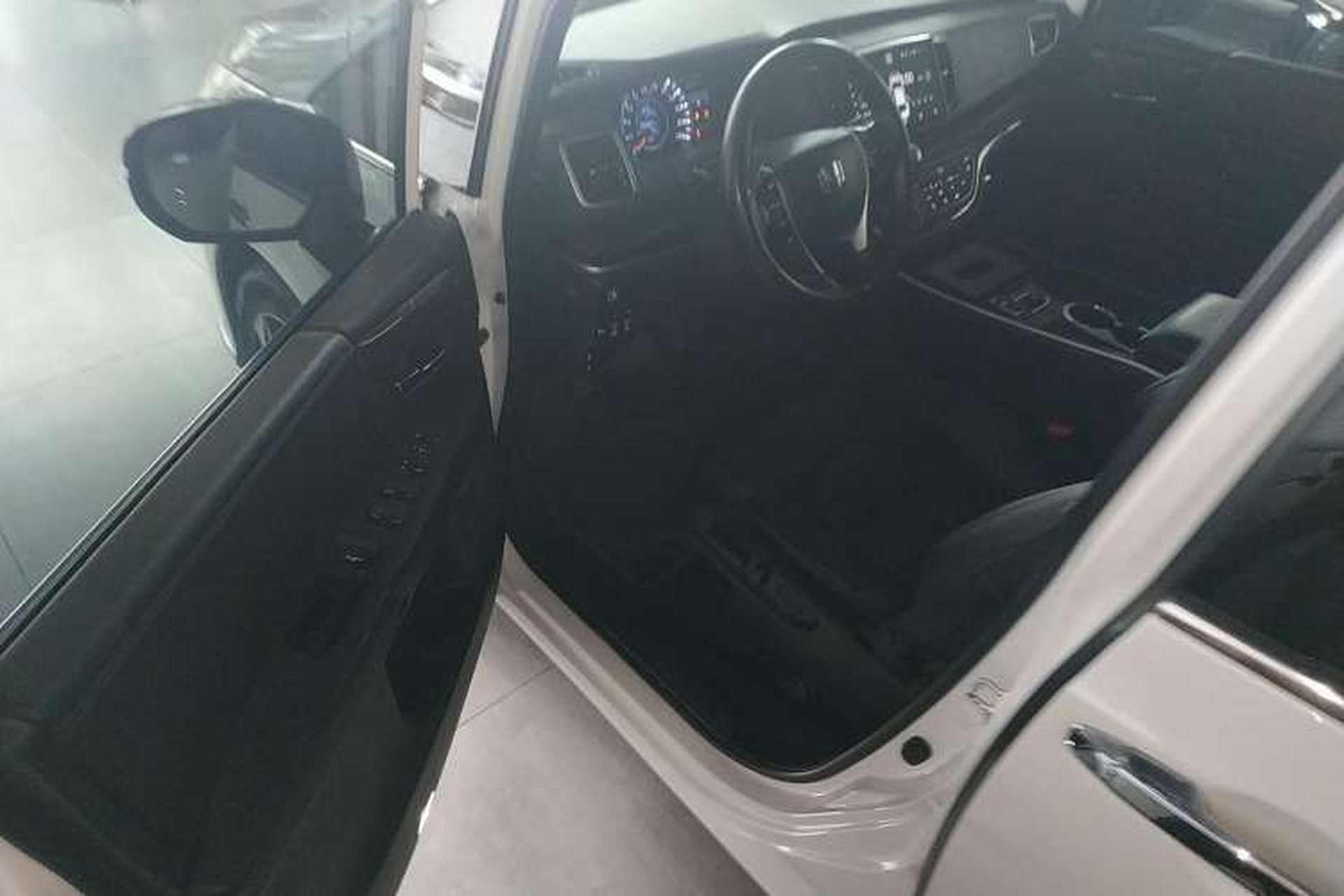 Used Honda Odyssey 2017 2.4L Smart Edition Driver Seat