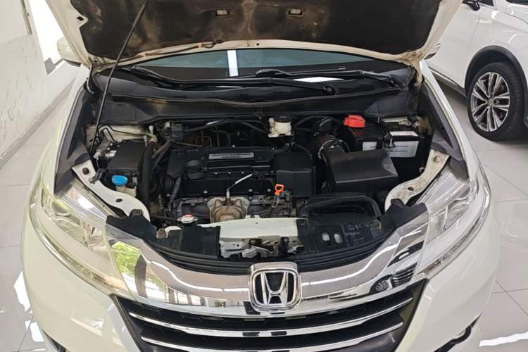 Used Honda Odyssey 2017 2.4L Comfort Edition Engine Bay
