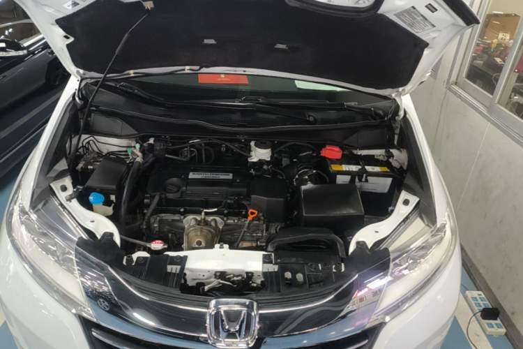 Used Honda Odyssey 2017 2.4L Smart Edition Engine Bay