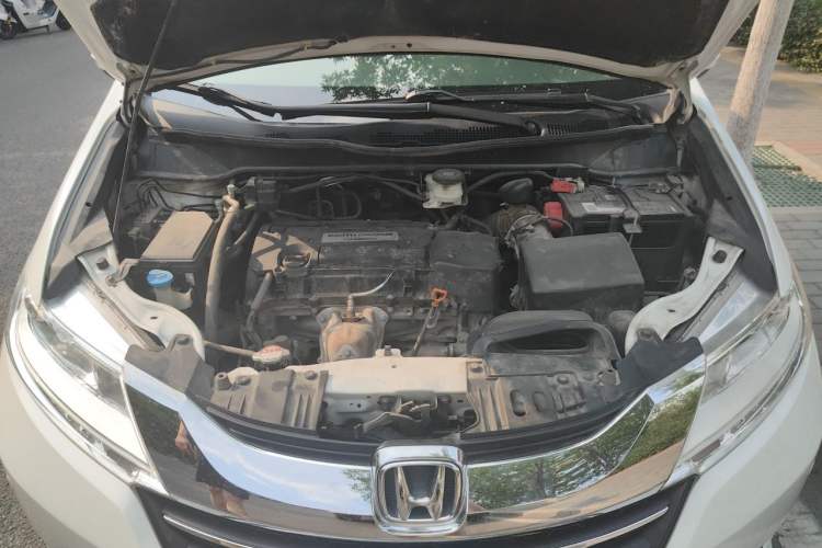 Used Honda Odyssey 2017 2.4L Smart Edition Engine Bay