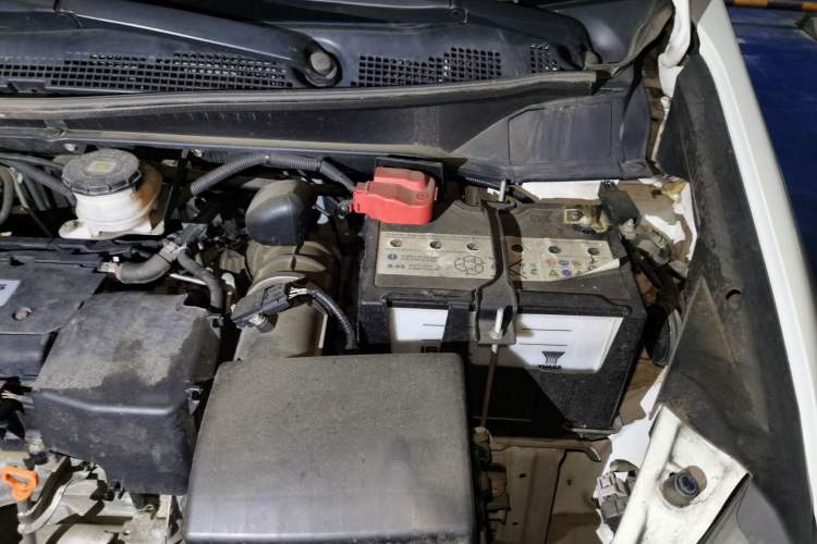 Used Honda Odyssey 2017 2.4L Supreme Edition Engine Bay Left