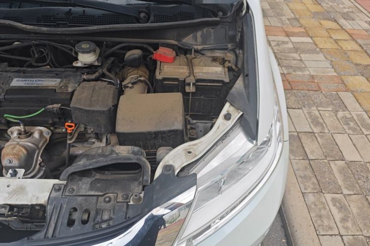 Used Honda Odyssey 2017 2.4L Smart Edition Engine Bay Left