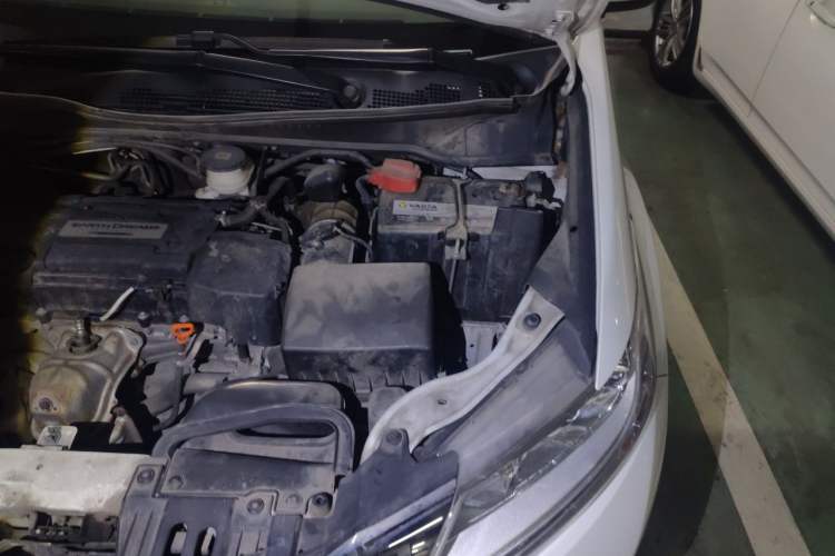 Used Honda Odyssey 2017 2.4L Smart Edition Engine Bay Left