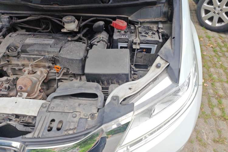 Used Honda Odyssey 2017 2.4L Luxury Edition Engine Bay Left