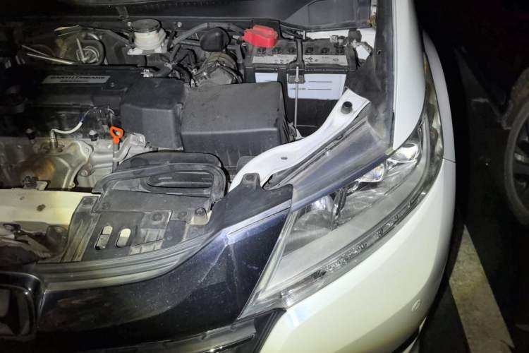 Used Honda Odyssey 2017 2.4L Smart Edition Engine Bay Left