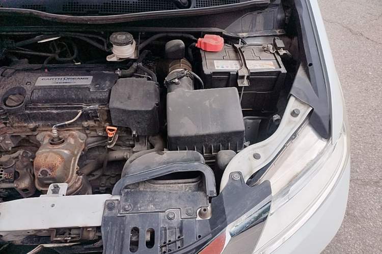 Used Honda Odyssey 2017 2.4L Smart Edition Engine Bay Left