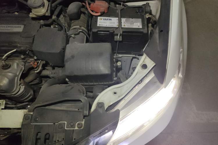 Used Honda Odyssey 2017 2.4L Smart Edition Engine Bay Left