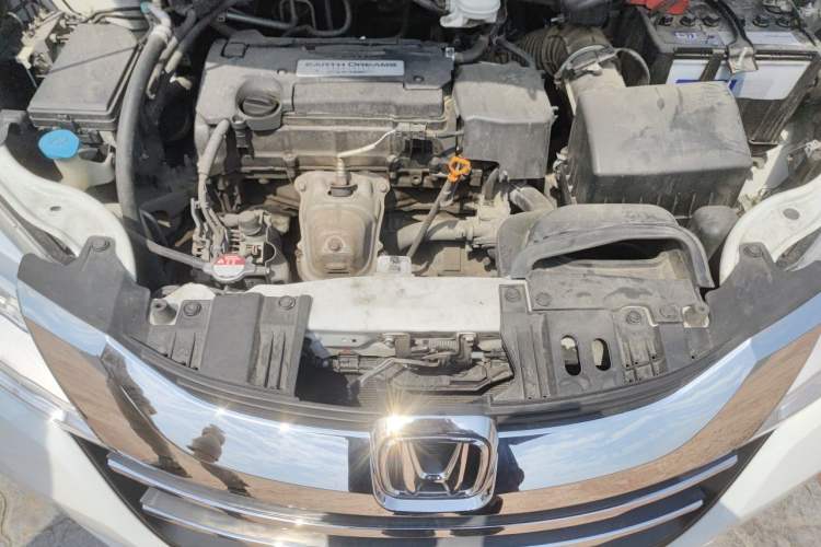 Used Honda Odyssey 2017 2.4L Smart Edition Engine Bay