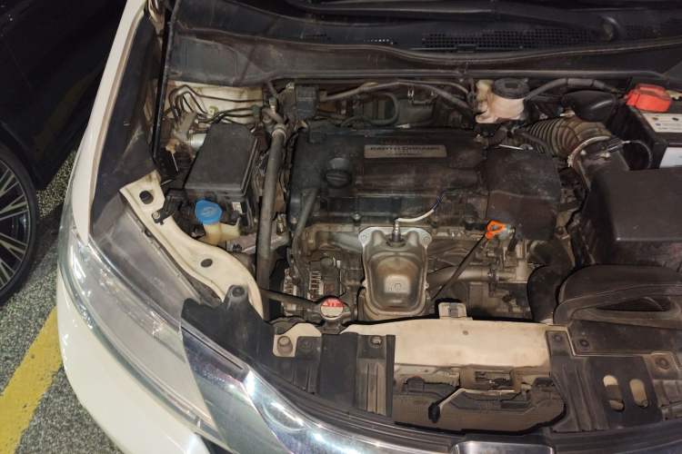 Used Honda Odyssey 2017 2.4L Smart Edition Engine Bay Right