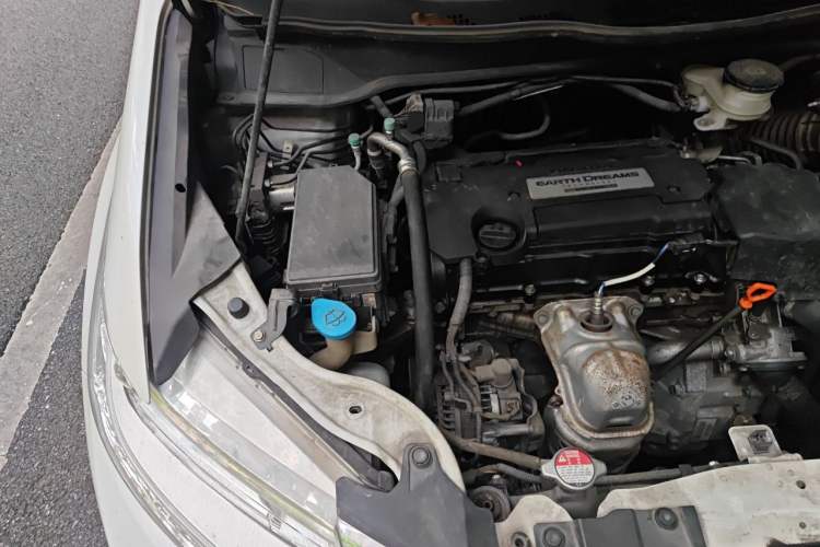 Used Honda Odyssey 2017 2.4L Smart Edition Engine Bay Right