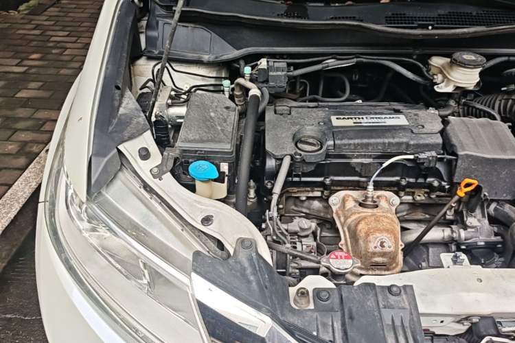 Used Honda Odyssey 2017 2.4L Luxury Edition Engine Bay Right