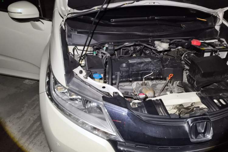 Used Honda Odyssey 2017 2.4L Smart Edition Engine Bay Right