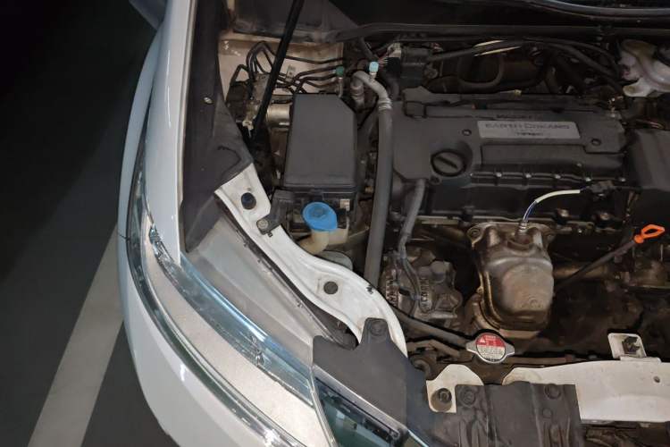 Used Honda Odyssey 2017 2.4L Smart Edition Engine Bay Right