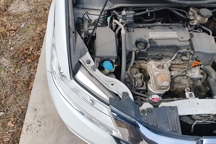 Used Honda Odyssey 2017 2.4L Smart Edition Engine Bay Right