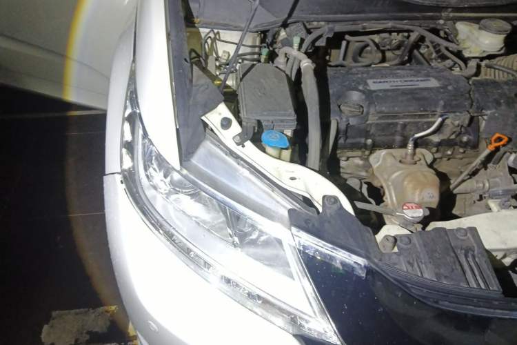 Used Honda Odyssey 2017 2.4L Luxury Edition Engine Bay Right