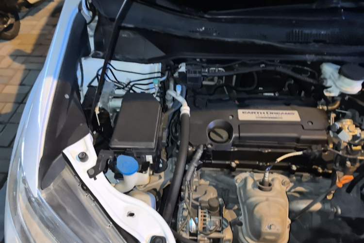 Used Honda Odyssey 2017 2.4L Smart Edition Engine Bay Right