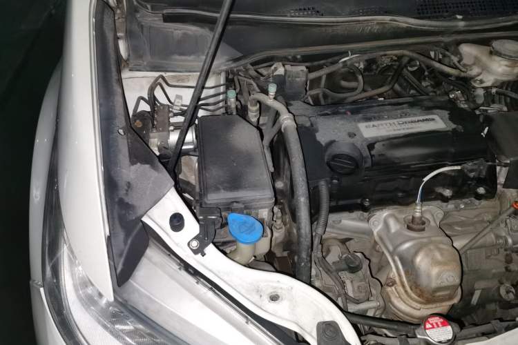 Used Honda Odyssey 2017 2.4L Luxury Edition Engine Bay Right