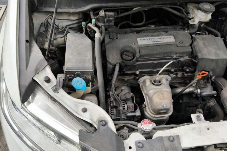 Used Honda Odyssey 2017 2.4L Smart Edition Engine Bay Right