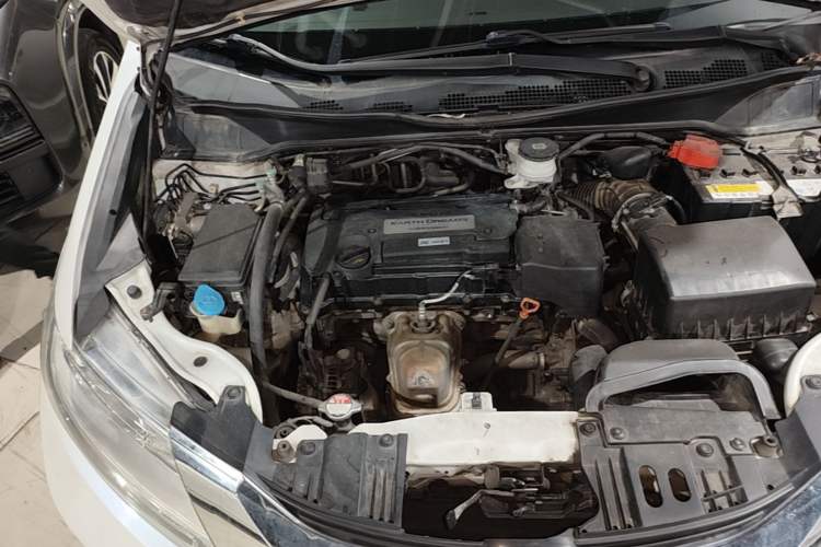 Used Honda Odyssey 2017 2.4L Luxury Edition Engine Bay Right