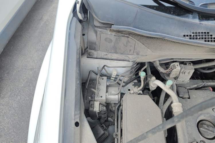 Used Honda Odyssey 2017 2.4L Smart Edition Engine Bay Right