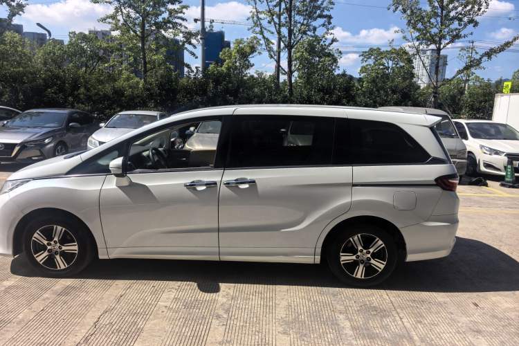 Used Honda Odyssey 2017 2.4L Comfort Edition Exterior 4