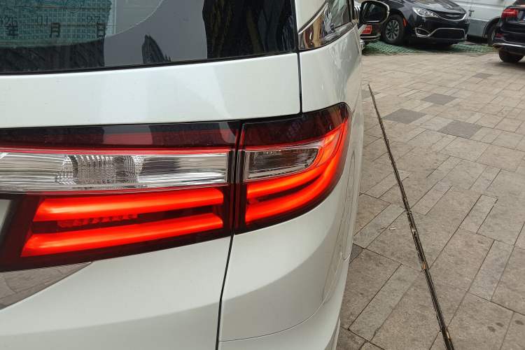 Used Honda Odyssey 2017 2.4L Luxury Edition Exterior 6