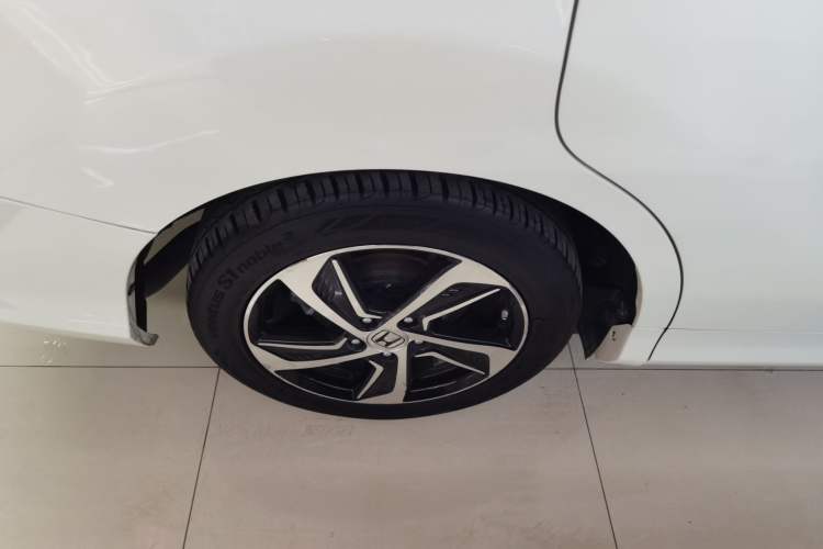 Used Honda Odyssey 2017 2.4L Luxury Edition Exterior 8