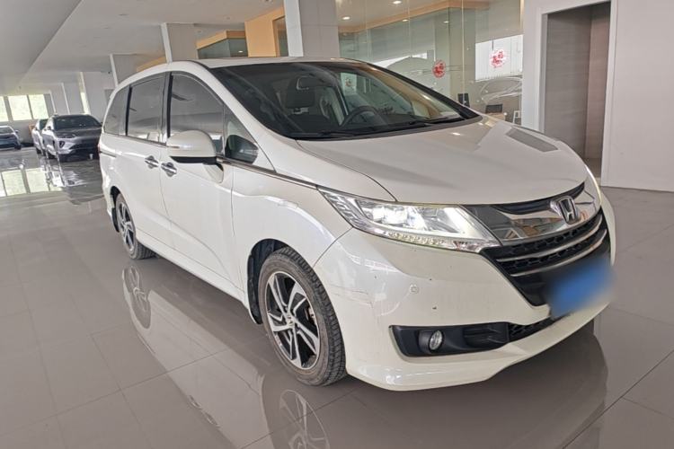 Used Honda Odyssey 2017 2.4L Smart Edition Front Right 45 Deg