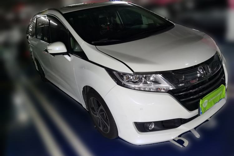 Used Honda Odyssey 2017 2.4L Supreme Edition Front Right 45 Deg