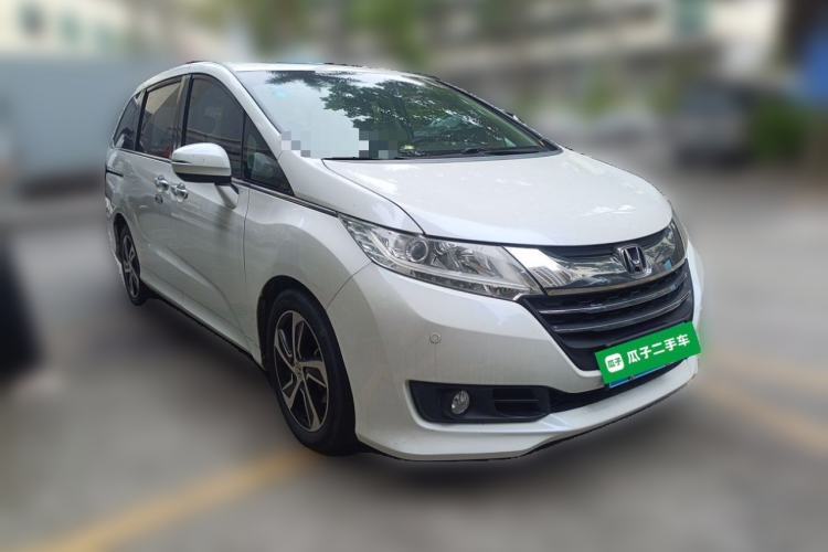 Used Honda Odyssey 2017 2.4L Luxury Edition Front Right 45 Deg
