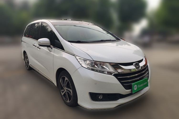 Used Honda Odyssey 2017 2.4L Luxury Edition Front Right 45 Deg