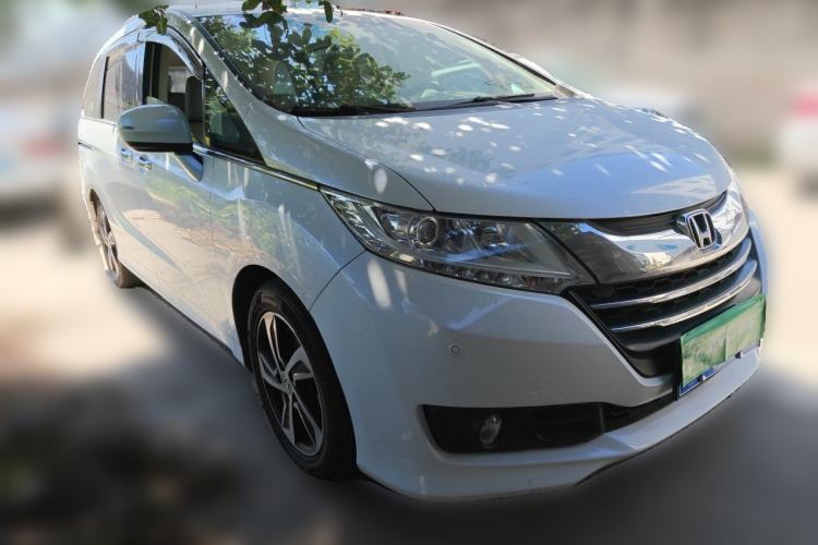 Used Honda Odyssey 2017 2.4L Luxury Edition Front Right 45 Deg