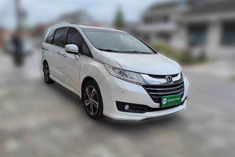 Used Honda Odyssey 2017 2.4L Luxury Edition Front Right 45 Deg