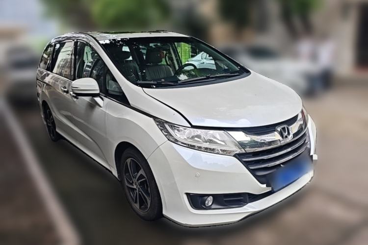 Used Honda Odyssey 2017 2.4L Luxury Edition Front Right 45 Deg
