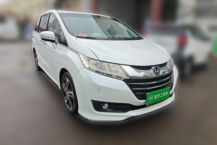 Used Honda Odyssey 2017 2.4L Luxury Edition Front Right 45 Deg