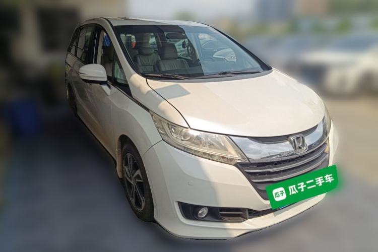 Used Honda Odyssey 2017 2.4L Luxury Edition Front Right 45 Deg