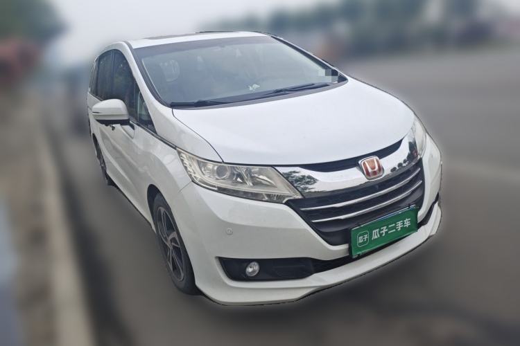 Used Honda Odyssey 2017 2.4L Luxury Edition Front Right 45 Deg