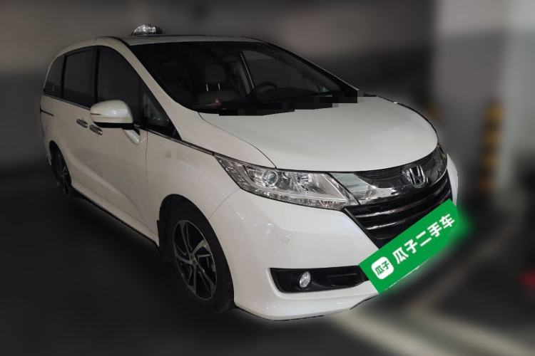 Used Honda Odyssey 2017 2.4L Luxury Edition Front Right 45 Deg