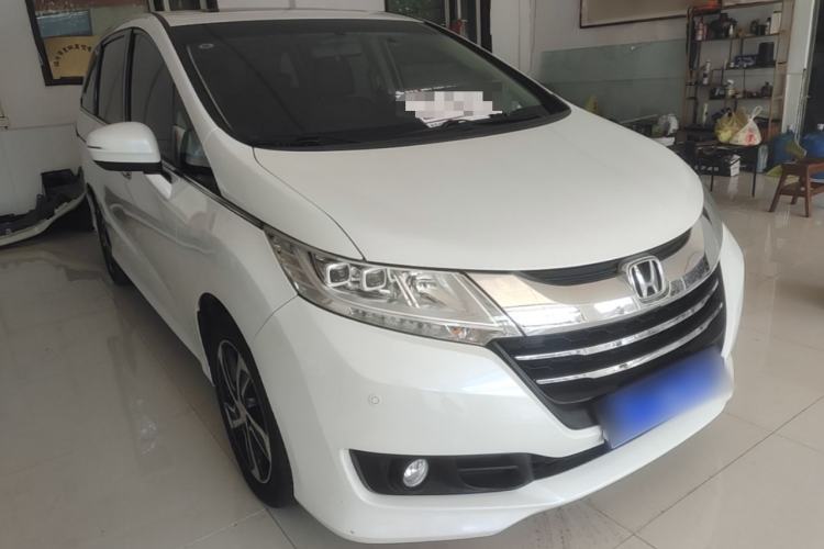 Used Honda Odyssey 2017 2.4L Smart Edition Front Right 45 Deg