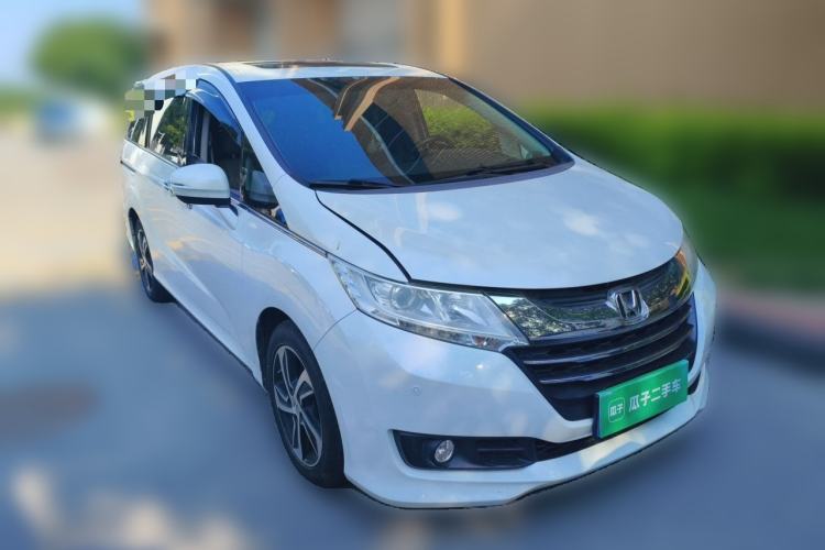 Used Honda Odyssey 2017 2.4L Luxury Edition Front Right 45 Deg