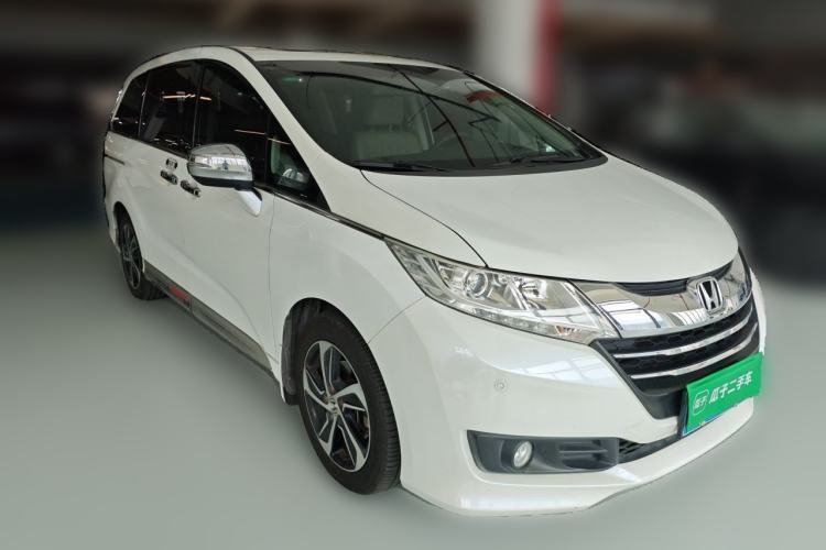 Used Honda Odyssey 2017 2.4L Luxury Edition Front Right 45 Deg