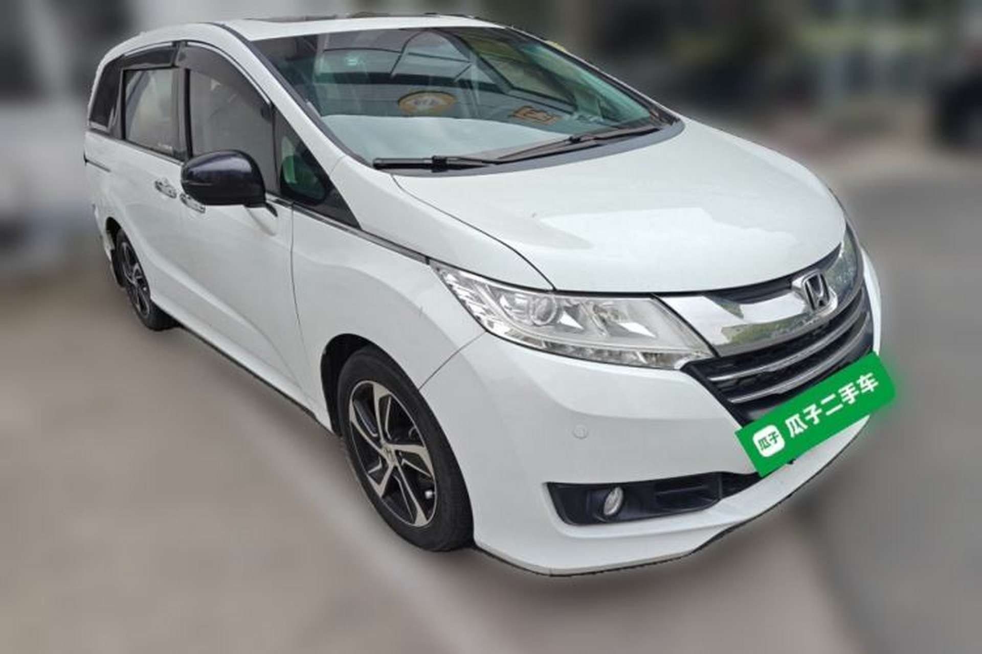 Used Honda Odyssey 2017 2.4L Luxury Edition Front Right 45 Deg