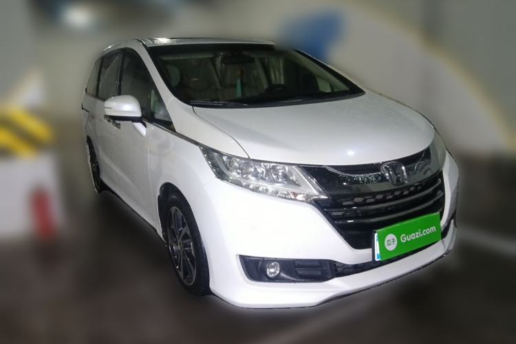 Used Honda Odyssey 2017 2.4L Luxury Edition Front Right 45 Deg
