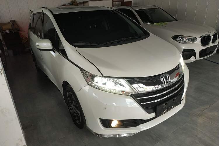 Used Honda Odyssey 2017 2.4L Smart Edition Front Right 45 Deg