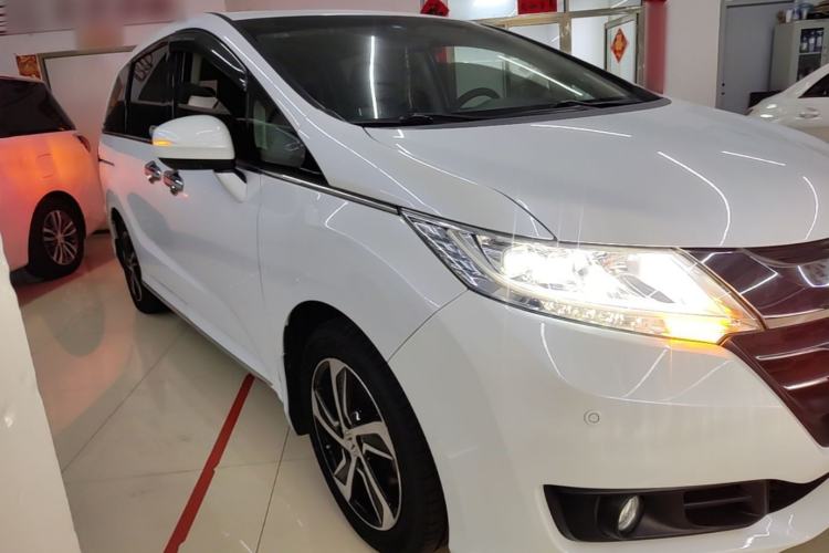 Used Honda Odyssey 2017 2.4L Smart Edition Front Right 45 Deg