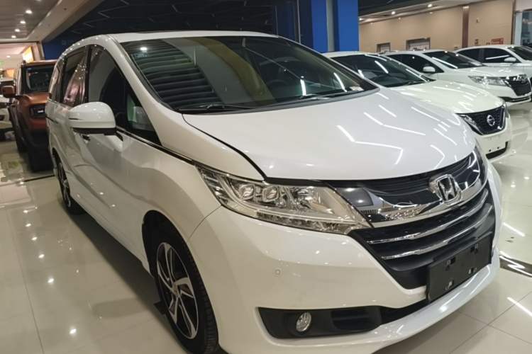 Used Honda Odyssey 2017 2.4L Smart Edition Front Right 45 Deg
