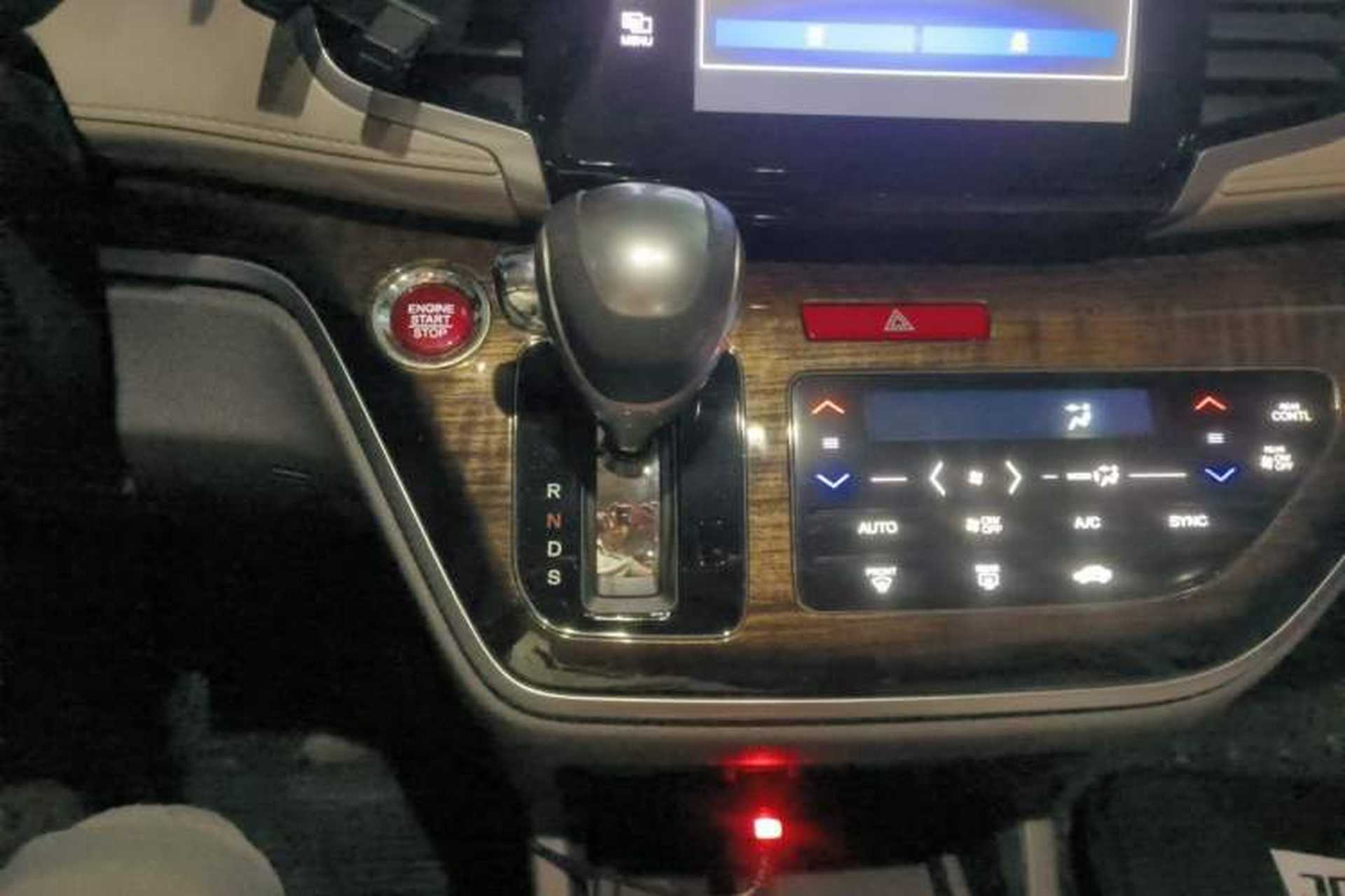 Used Honda Odyssey 2017 2.4L Smart Edition Gear Lever