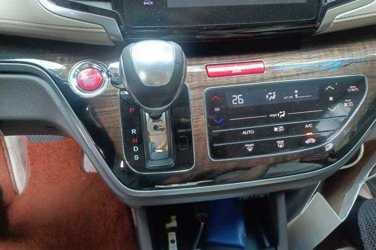Used Honda Odyssey 2017 2.4L Luxury Edition Gear Lever